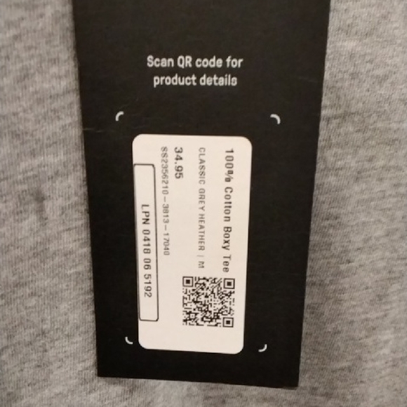 NWT Fabletics Gray Short Sleeve Women's Tee - Picture 3 of 3